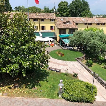Irides Rooms A Un Passo Dai Parchi Divertimento Lazise Bagian luar foto