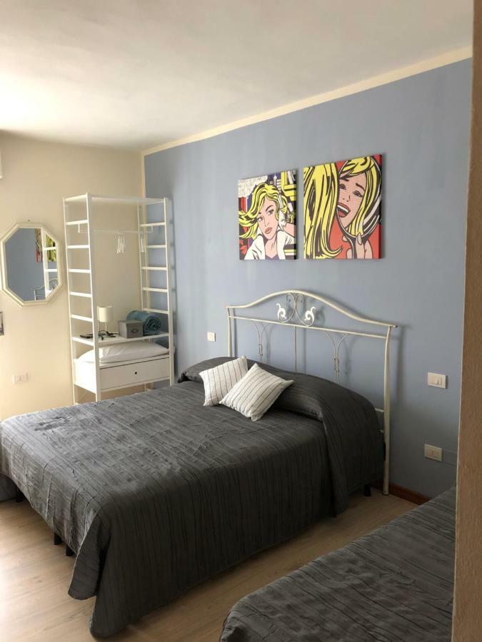 Irides Rooms A Un Passo Dai Parchi Divertimento Lazise Bagian luar foto